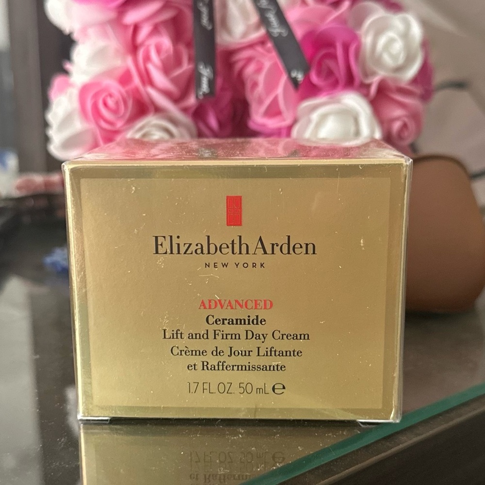 Elizabeth Arden Ceramide lift and firm Day Cream